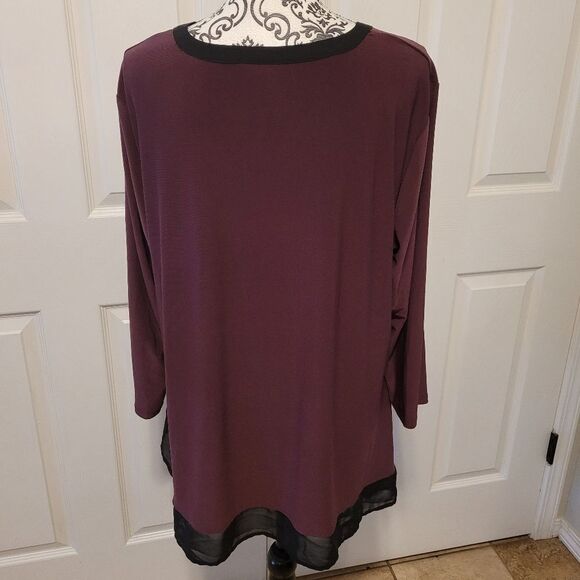 Woman's purple and black tunic top - Picture 3 of 6